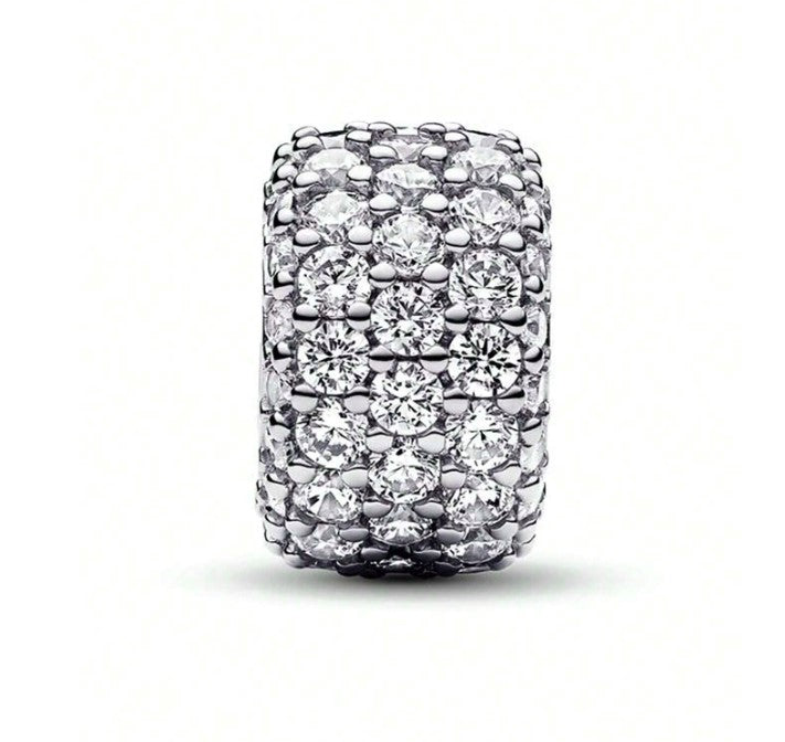 Charm Brillante Pavé – Elegancia y Lujo en Cada Detalle