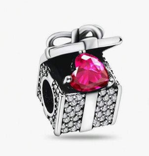 Charm Caja de Regalo con Corazón