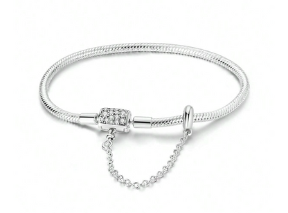 Pulsera de Cadena de Serpiente con Cierre de Barril y Brillantes