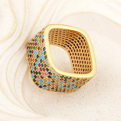 Anillo Glamour Dorado con Cristales