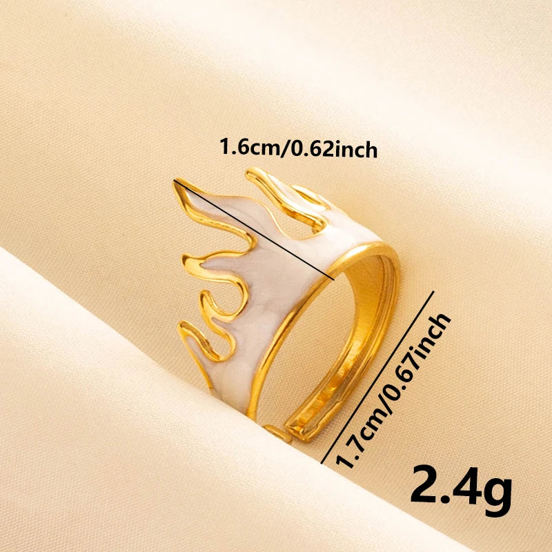 Anillos Dorados con Detalles Nacarados