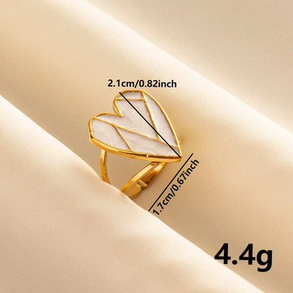 Anillos Dorados con Detalles Nacarados