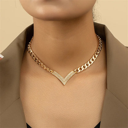 Collar V Luxury