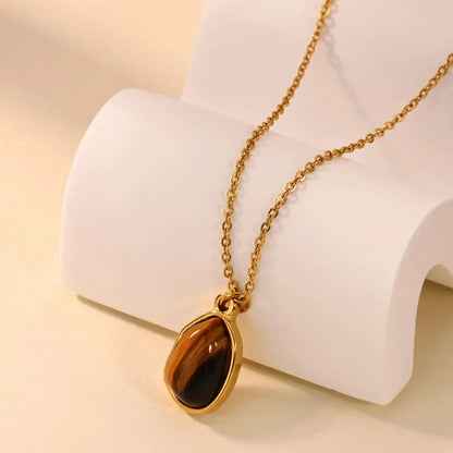 Collar ambar oval