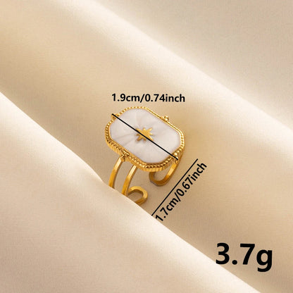 Anillos Dorados con Detalles Nacarados