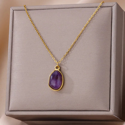 Collar ambar oval