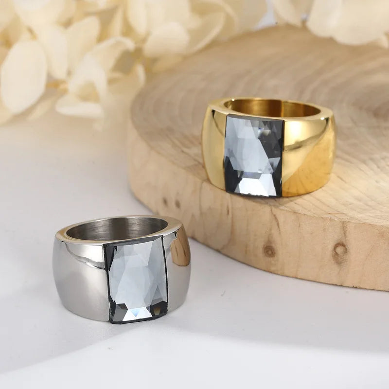 Anillo Luxe con Piedra Cristalina
