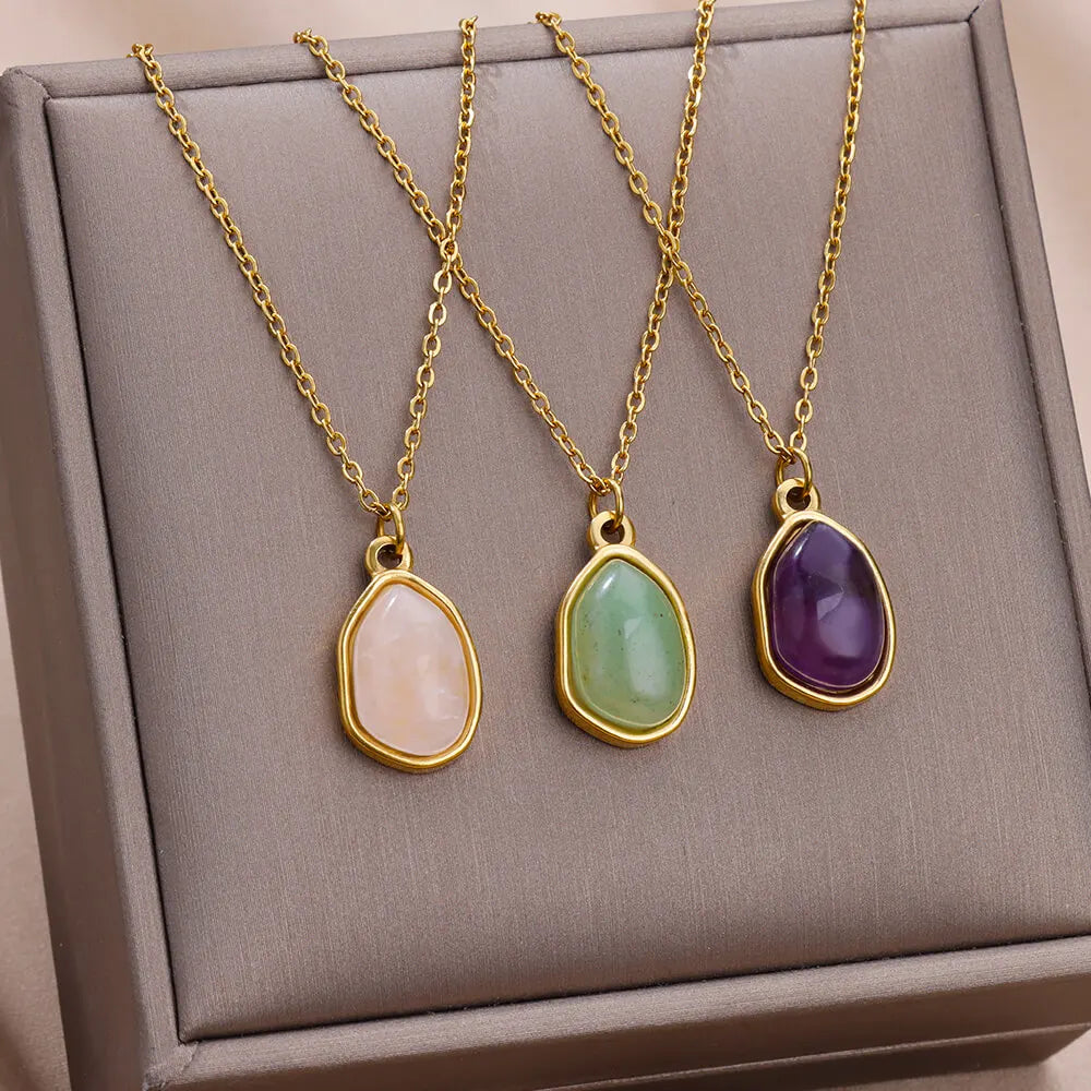 Collar ambar oval
