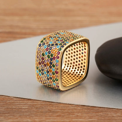 Anillo Glamour Dorado con Cristales